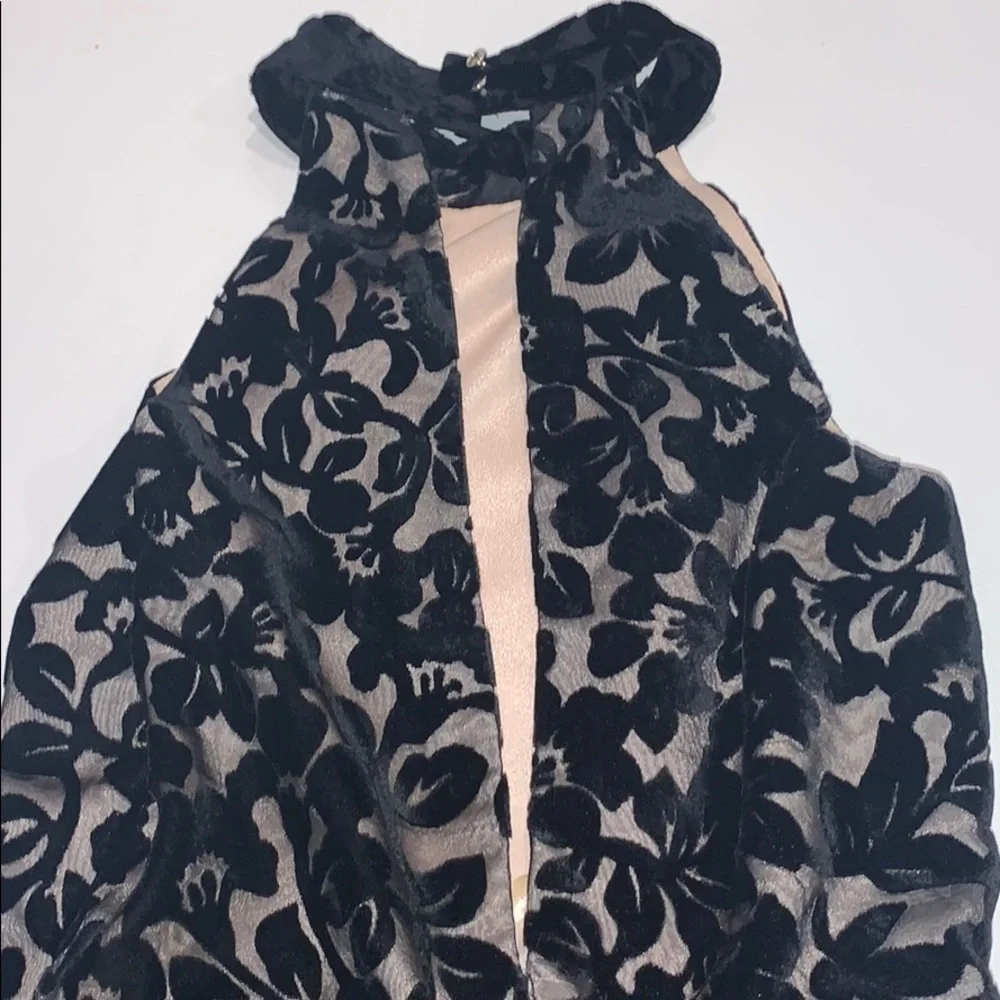 Black crushed velvet high neck open back dress - Picture 6 of 8